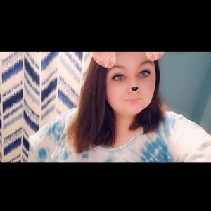 Meet your Posher, Ally